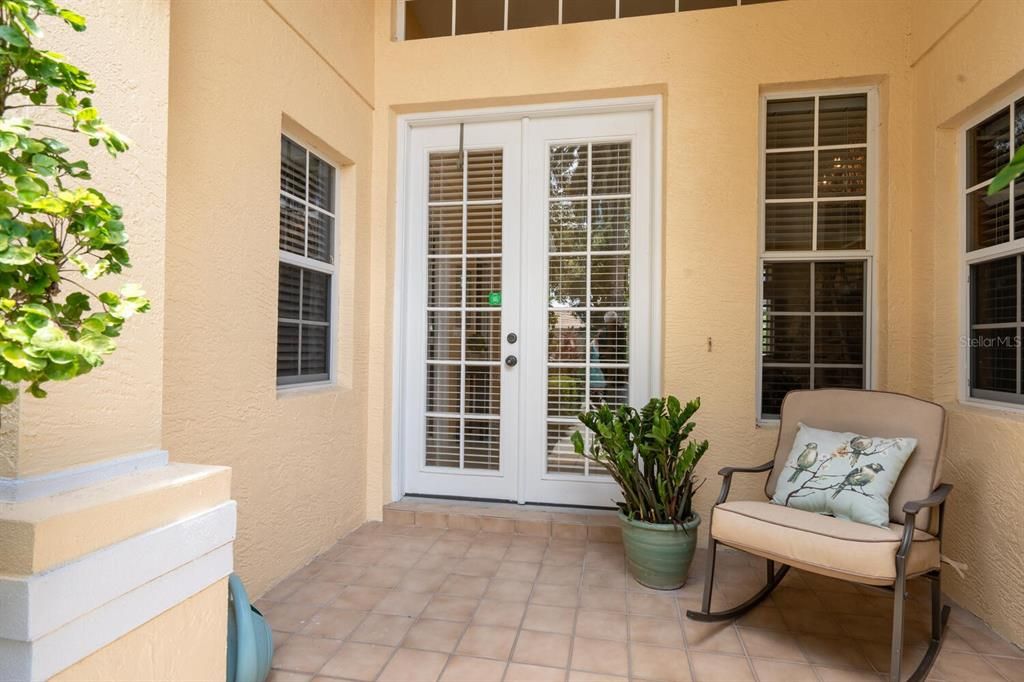 For Sale: $685,000 (3 beds, 2 baths, 2294 Square Feet)