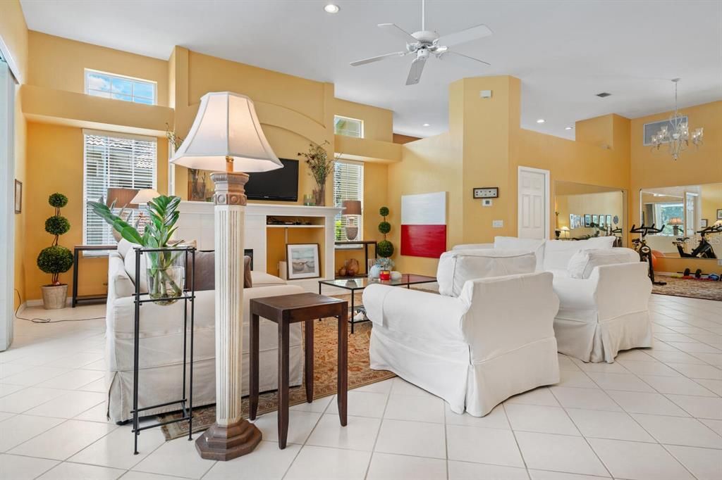 For Sale: $685,000 (3 beds, 2 baths, 2294 Square Feet)