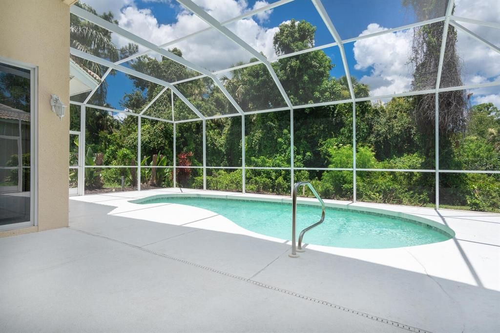 For Sale: $685,000 (3 beds, 2 baths, 2294 Square Feet)