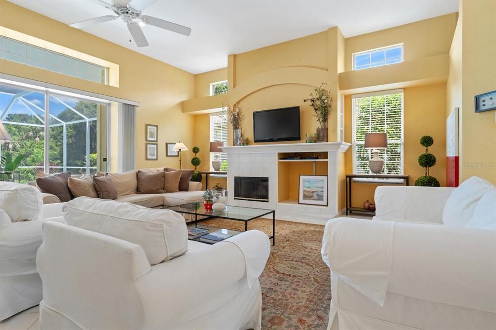 For Sale: $685,000 (3 beds, 2 baths, 2294 Square Feet)