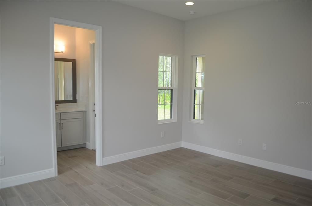 For Rent: $6,500 (6 beds, 5 baths, 4900 Square Feet)