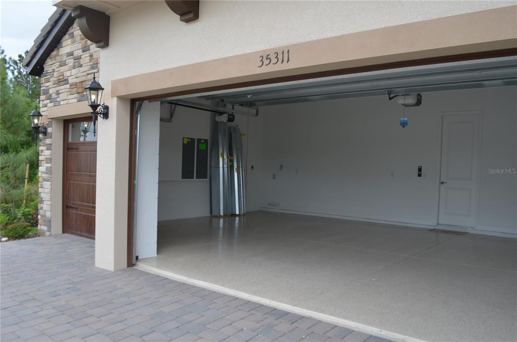 For Rent: $6,500 (6 beds, 5 baths, 4900 Square Feet)