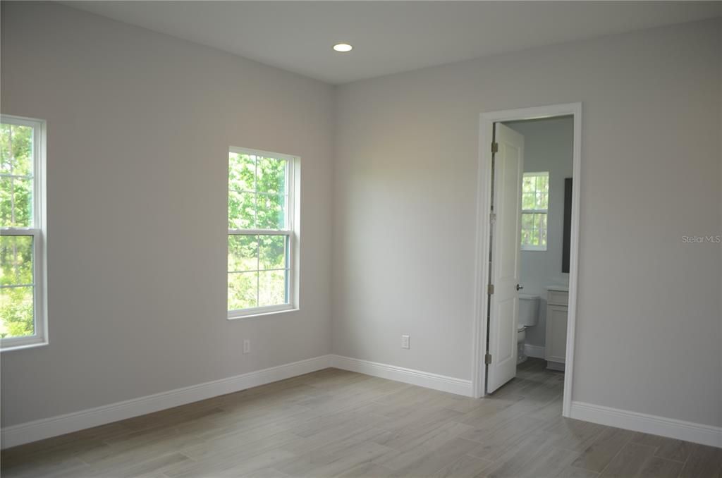 For Rent: $6,500 (6 beds, 5 baths, 4900 Square Feet)