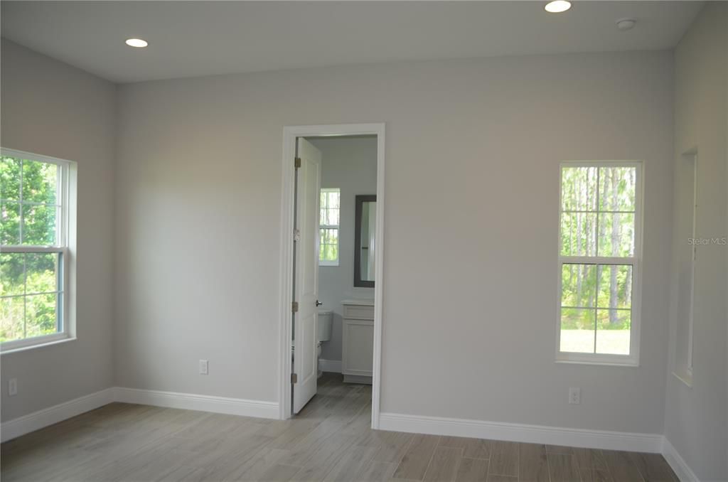 For Rent: $6,500 (6 beds, 5 baths, 4900 Square Feet)