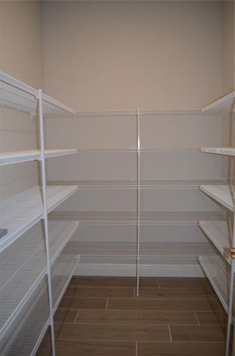 For Rent: $6,500 (6 beds, 5 baths, 4900 Square Feet)