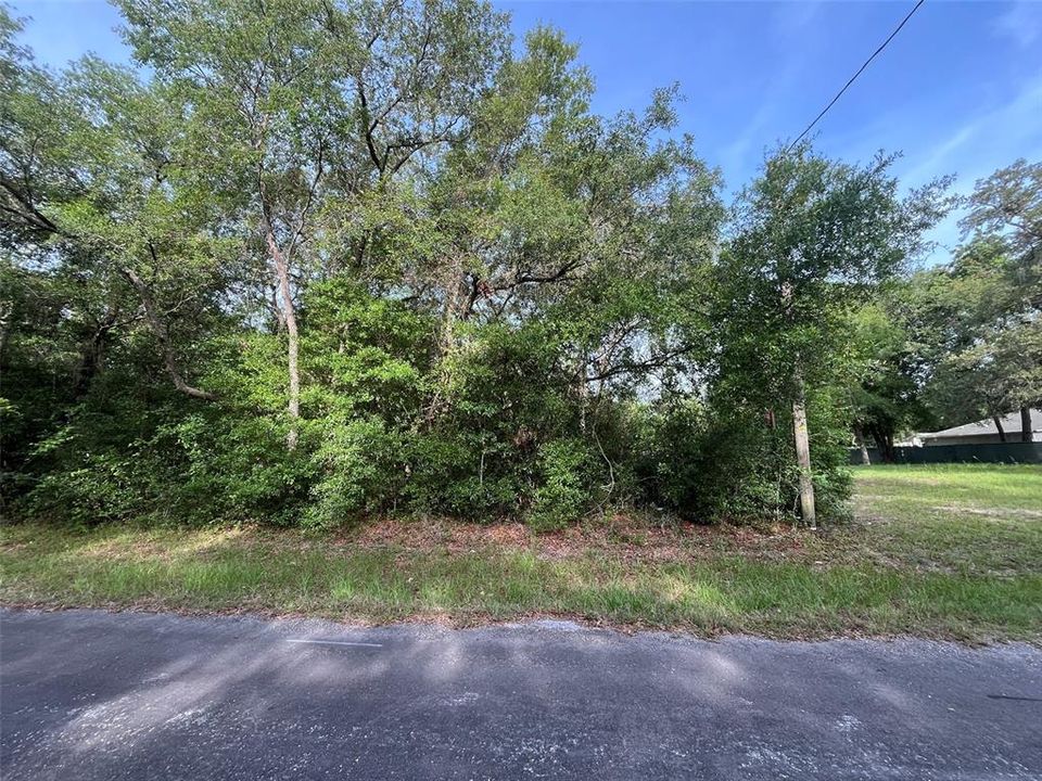 待售: $15,800 (0.21 acres)