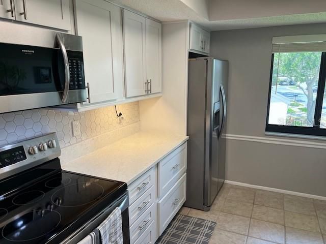 For Sale: $216,900 (2 beds, 2 baths, 1196 Square Feet)