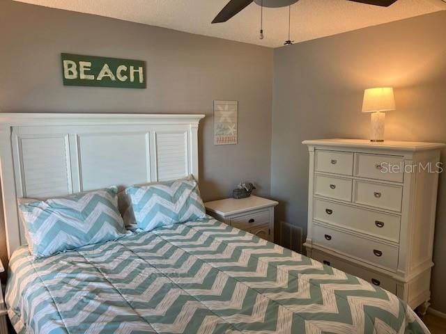 For Sale: $216,900 (2 beds, 2 baths, 1196 Square Feet)