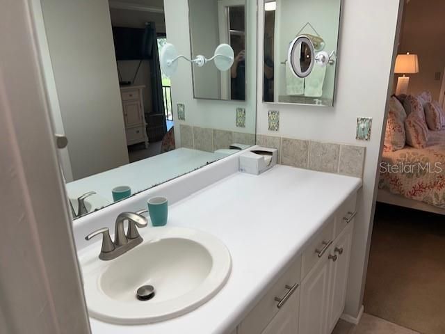 For Sale: $216,900 (2 beds, 2 baths, 1196 Square Feet)