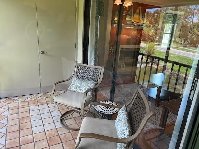 For Sale: $216,900 (2 beds, 2 baths, 1196 Square Feet)