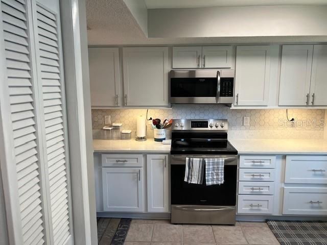 For Sale: $216,900 (2 beds, 2 baths, 1196 Square Feet)