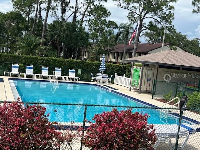 For Sale: $216,900 (2 beds, 2 baths, 1196 Square Feet)