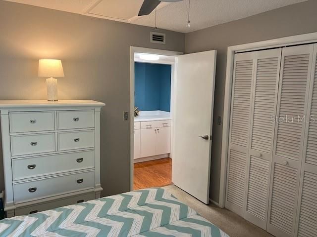 For Sale: $216,900 (2 beds, 2 baths, 1196 Square Feet)