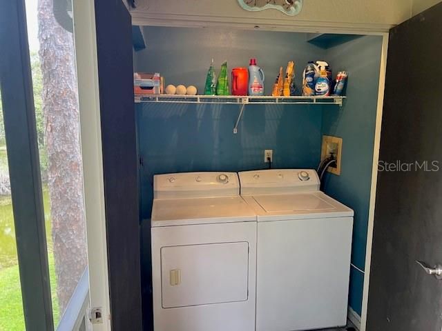 For Sale: $216,900 (2 beds, 2 baths, 1196 Square Feet)