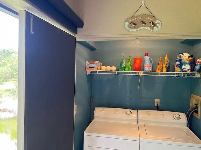 For Sale: $216,900 (2 beds, 2 baths, 1196 Square Feet)