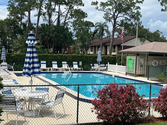 For Sale: $216,900 (2 beds, 2 baths, 1196 Square Feet)