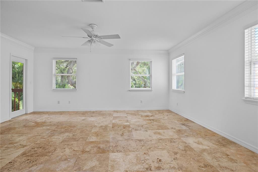 Active With Contract: $5,000 (4 beds, 2 baths, 2633 Square Feet)