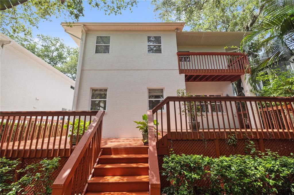 Active With Contract: $5,000 (4 beds, 2 baths, 2633 Square Feet)
