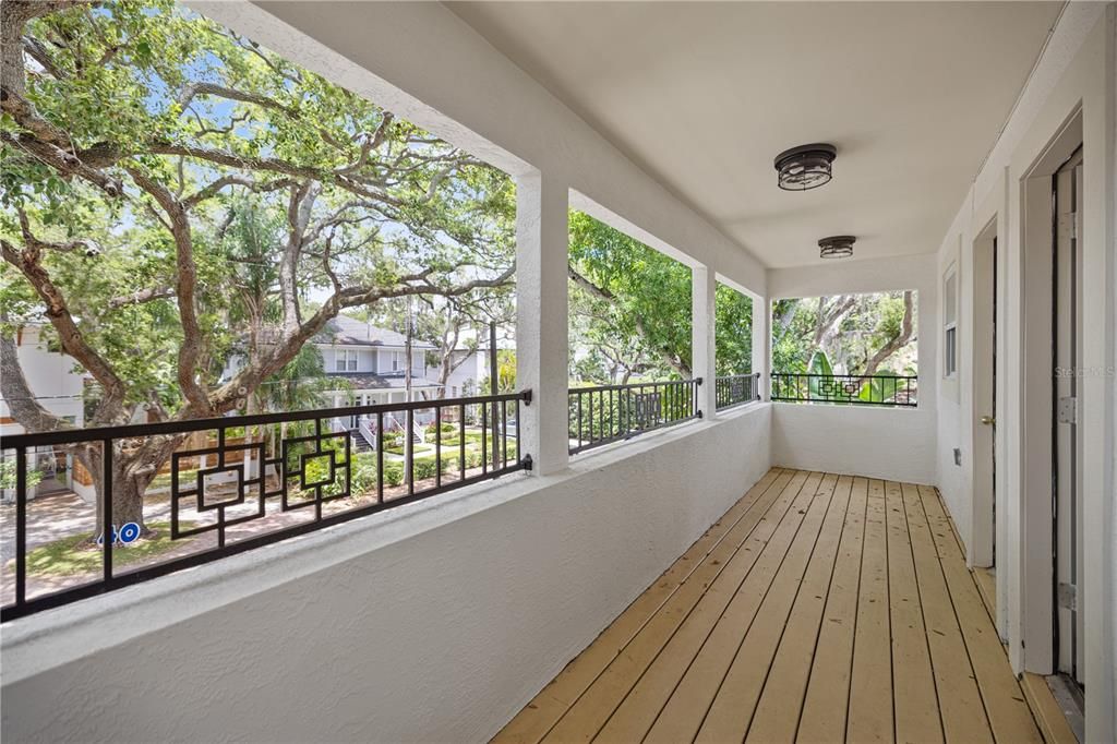 Active With Contract: $5,000 (4 beds, 2 baths, 2633 Square Feet)