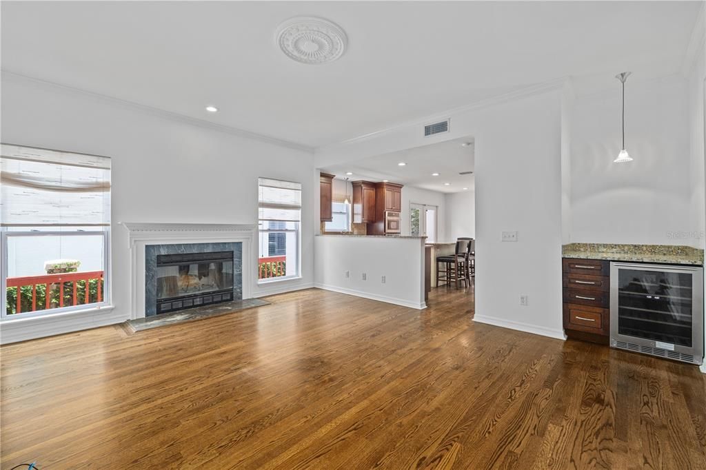 Active With Contract: $5,000 (4 beds, 2 baths, 2633 Square Feet)