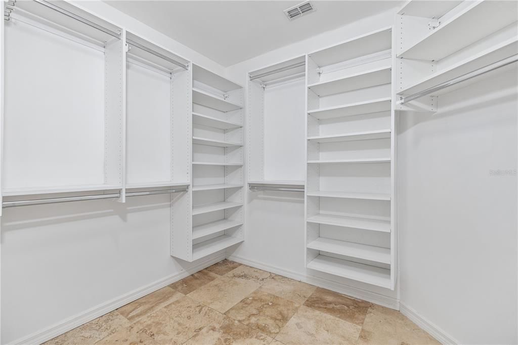 Active With Contract: $5,000 (4 beds, 2 baths, 2633 Square Feet)