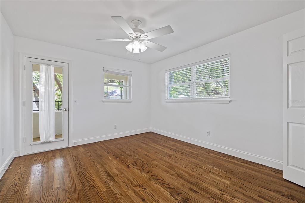 Active With Contract: $5,000 (4 beds, 2 baths, 2633 Square Feet)