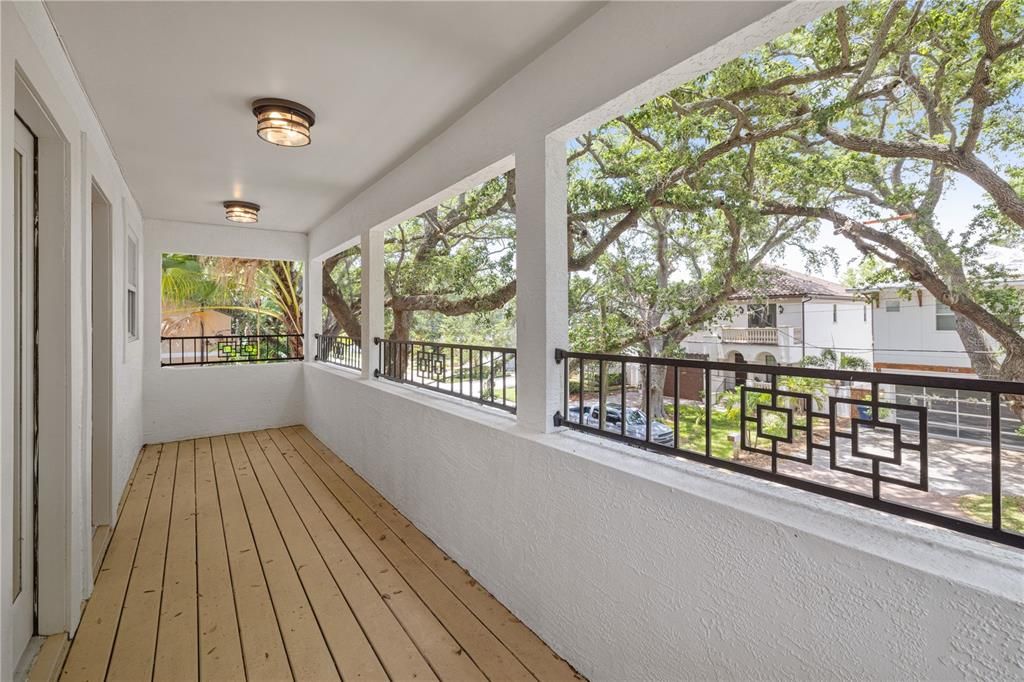 Active With Contract: $5,000 (4 beds, 2 baths, 2633 Square Feet)