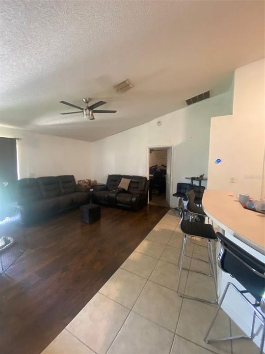 For Sale: $309,000 (3 beds, 2 baths, 1655 Square Feet)