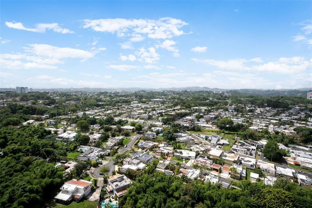 Под контрактом: $725,000 (4 спален, 3 ванн, 2775 Квадратных фут)