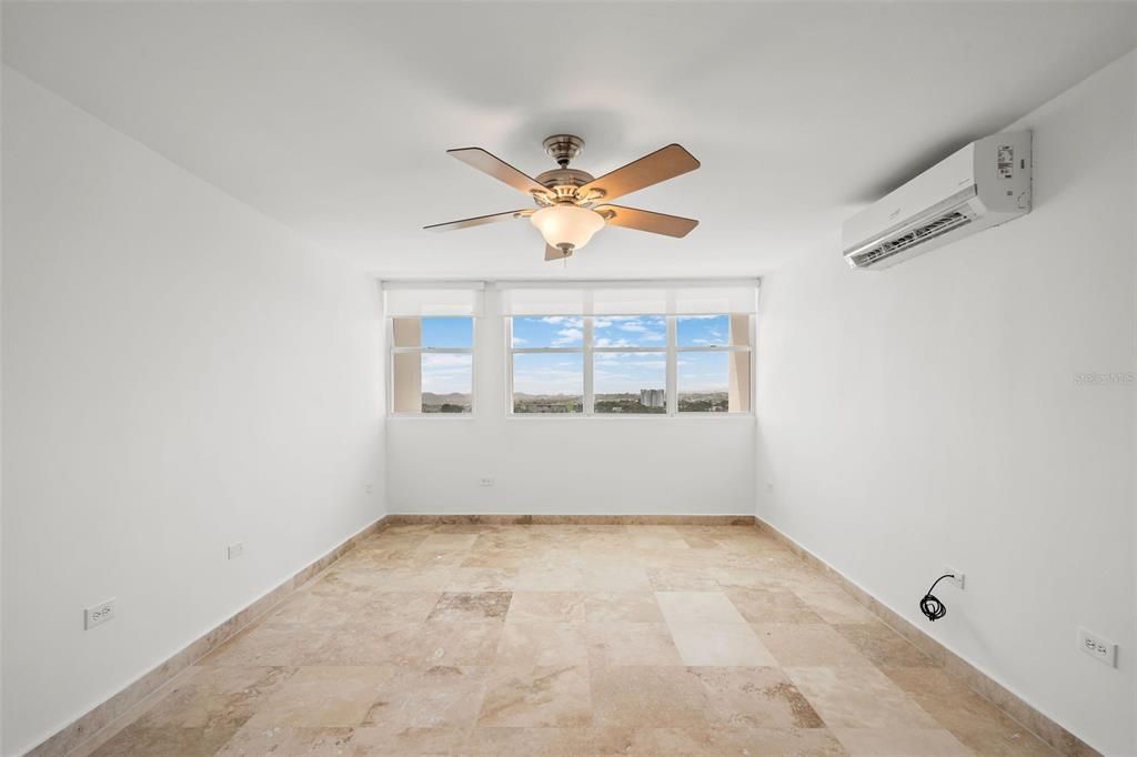 Под контрактом: $725,000 (4 спален, 3 ванн, 2775 Квадратных фут)