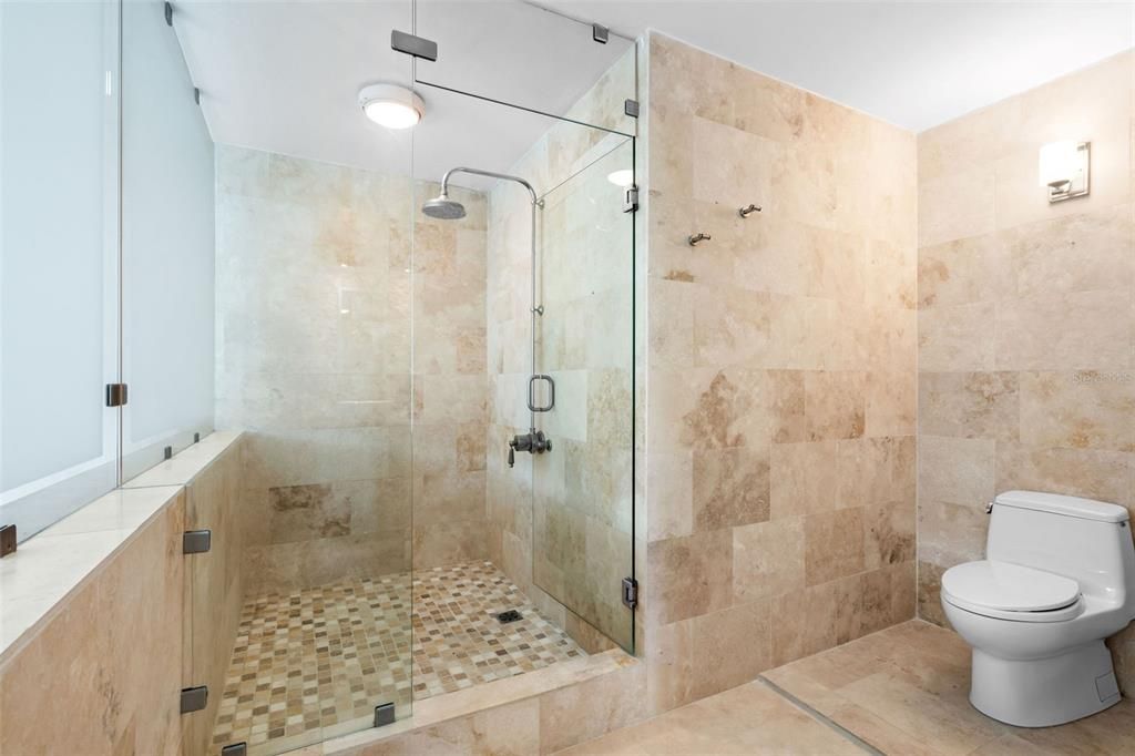 Под контрактом: $725,000 (4 спален, 3 ванн, 2775 Квадратных фут)