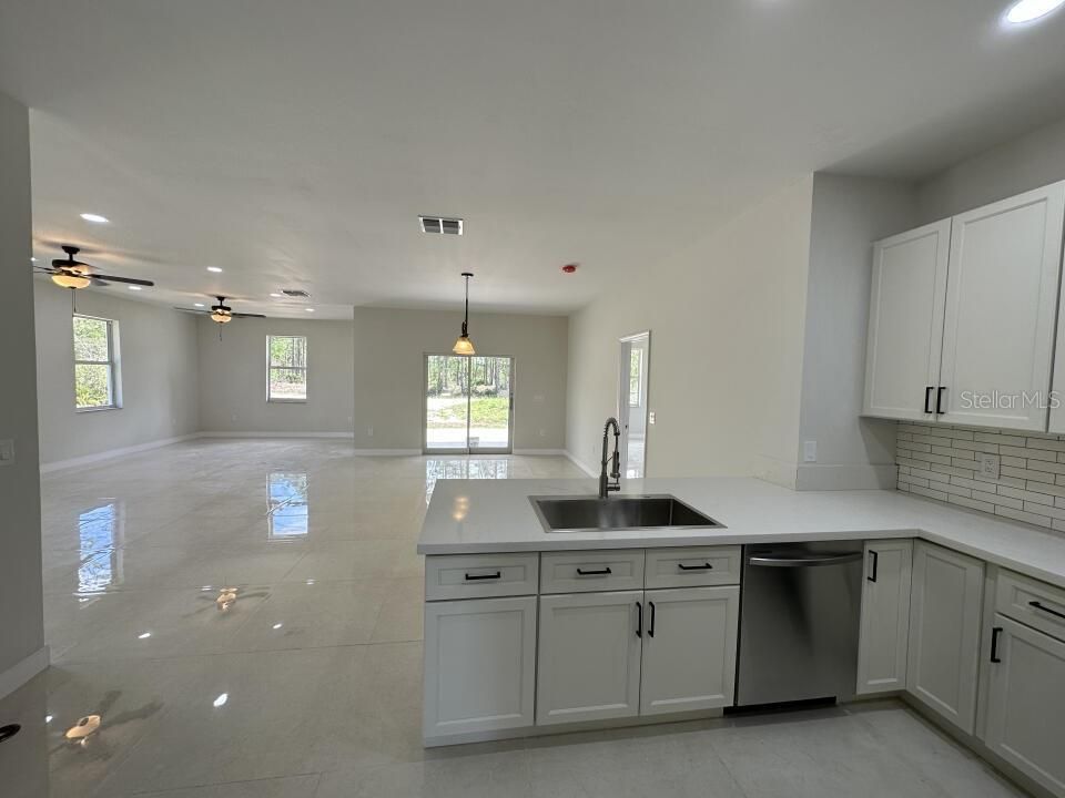 На продажу: $419,000 (3 спален, 2 ванн, 2200 Квадратных фут)