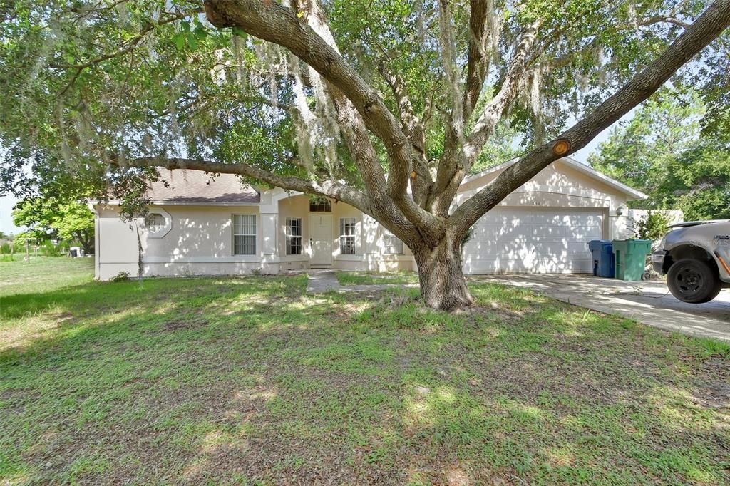 Recently Sold: $590,000 (3 beds, 2 baths, 1801 Square Feet)