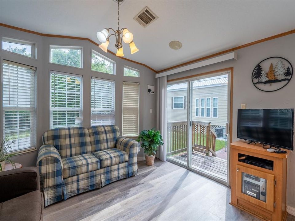 待售: $120,000 (1 贝兹, 1 浴室, 450 平方英尺)