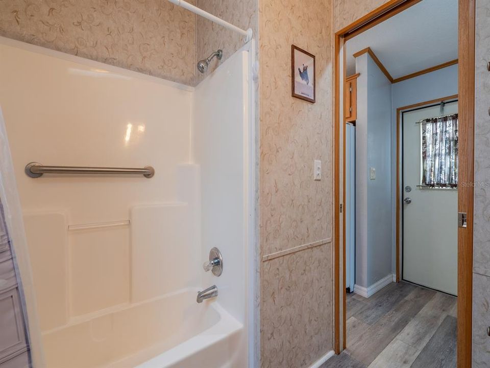 待售: $120,000 (1 贝兹, 1 浴室, 450 平方英尺)