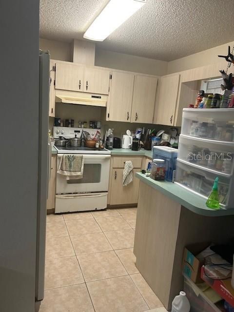 На продажу: $189,900 (3 спален, 2 ванн, 1040 Квадратных фут)