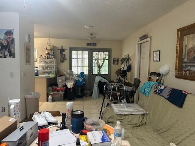 На продажу: $189,900 (3 спален, 2 ванн, 1040 Квадратных фут)