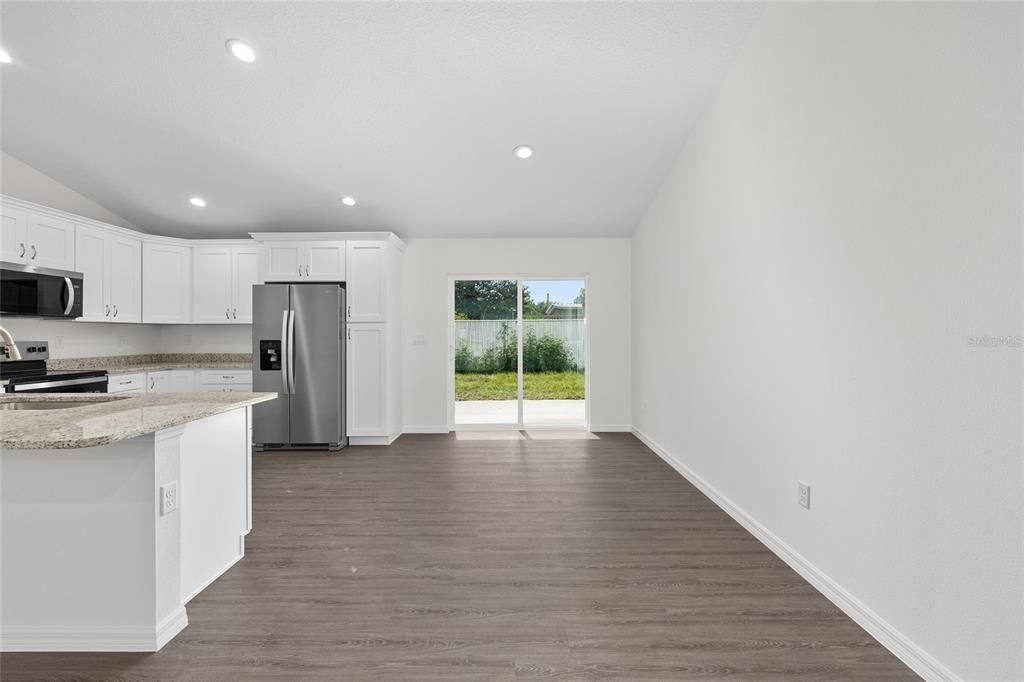 En Venta: $263,900 (3 camas, 2 baños, 1371 Pies cuadrados)