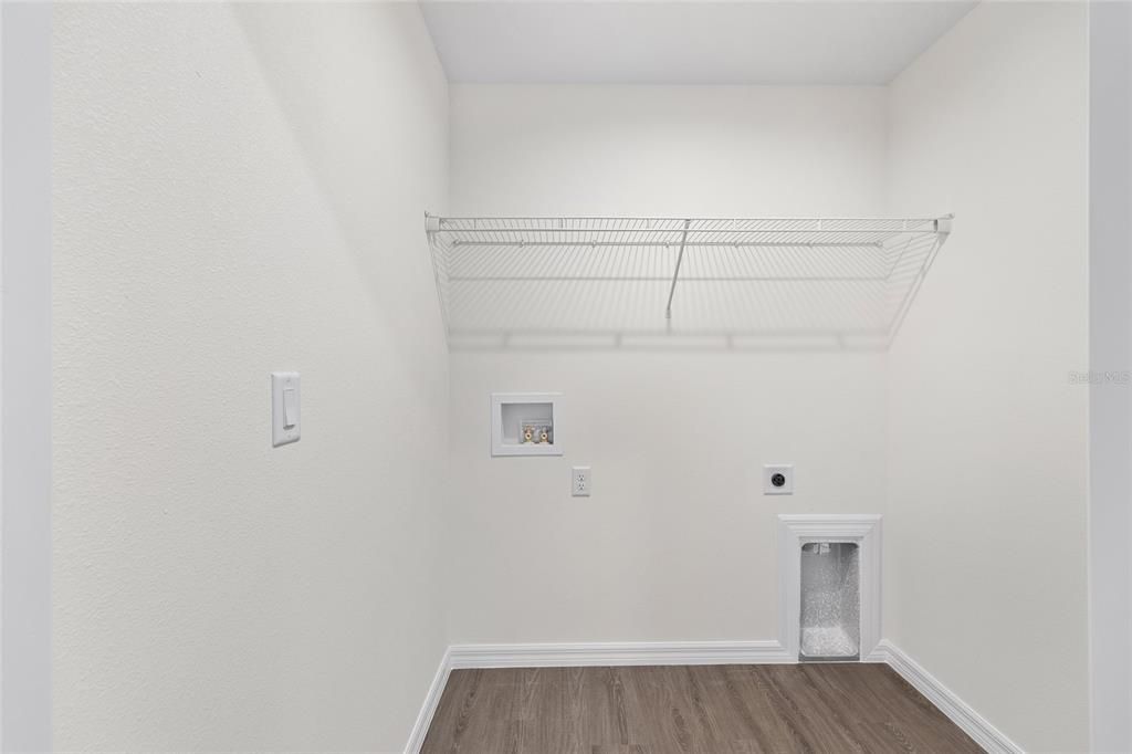 En Venta: $263,900 (3 camas, 2 baños, 1371 Pies cuadrados)