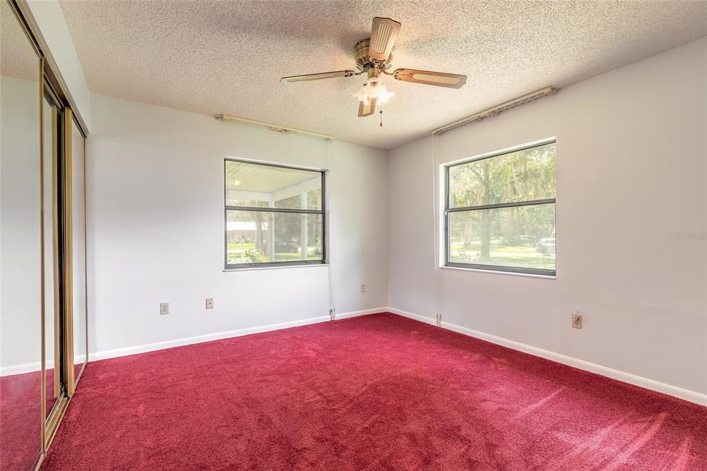 En Venta: $325,000 (4 camas, 2 baños, 1512 Pies cuadrados)