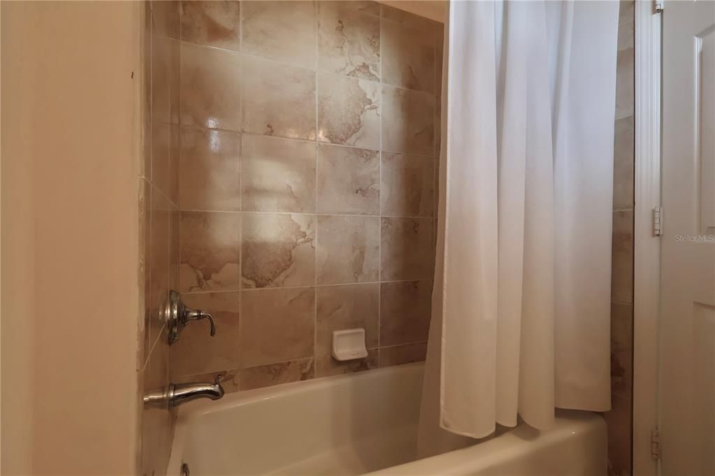 В аренду: $2,200 (3 спален, 2 ванн, 1644 Квадратных фут)