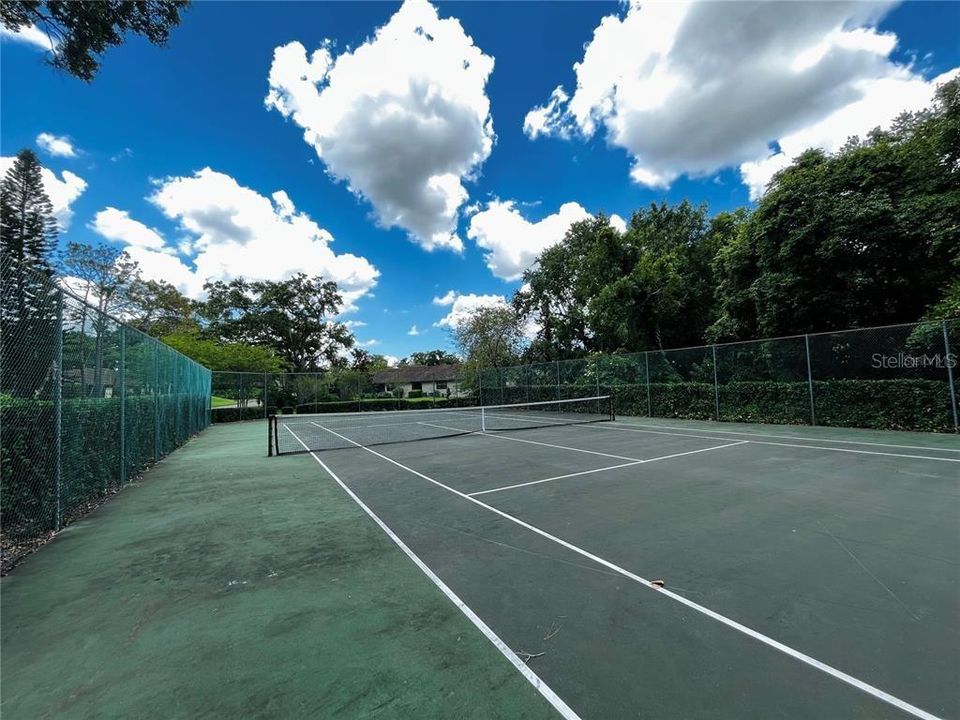 Active With Contract: $2,195 (3 beds, 2 baths, 1298 Square Feet)