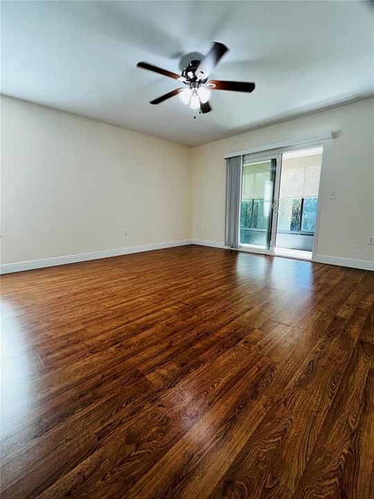 Active With Contract: $2,195 (3 beds, 2 baths, 1298 Square Feet)