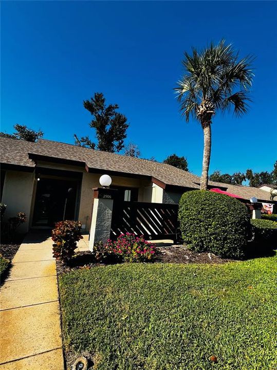 Active With Contract: $2,195 (3 beds, 2 baths, 1298 Square Feet)