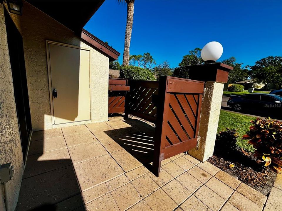 Active With Contract: $2,195 (3 beds, 2 baths, 1298 Square Feet)