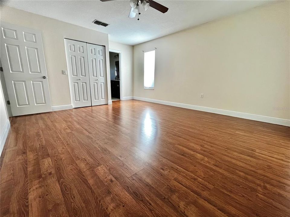 Active With Contract: $2,195 (3 beds, 2 baths, 1298 Square Feet)