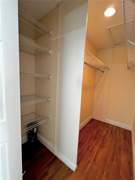 Active With Contract: $2,195 (3 beds, 2 baths, 1298 Square Feet)