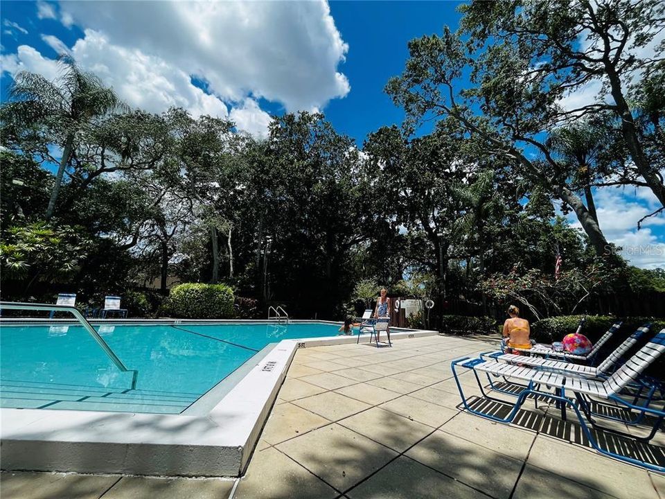 Active With Contract: $2,195 (3 beds, 2 baths, 1298 Square Feet)