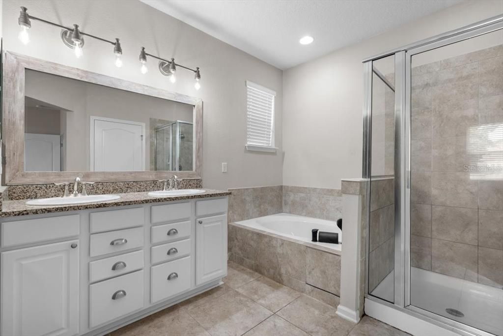 For Sale: $340,000 (3 beds, 2 baths, 2297 Square Feet)