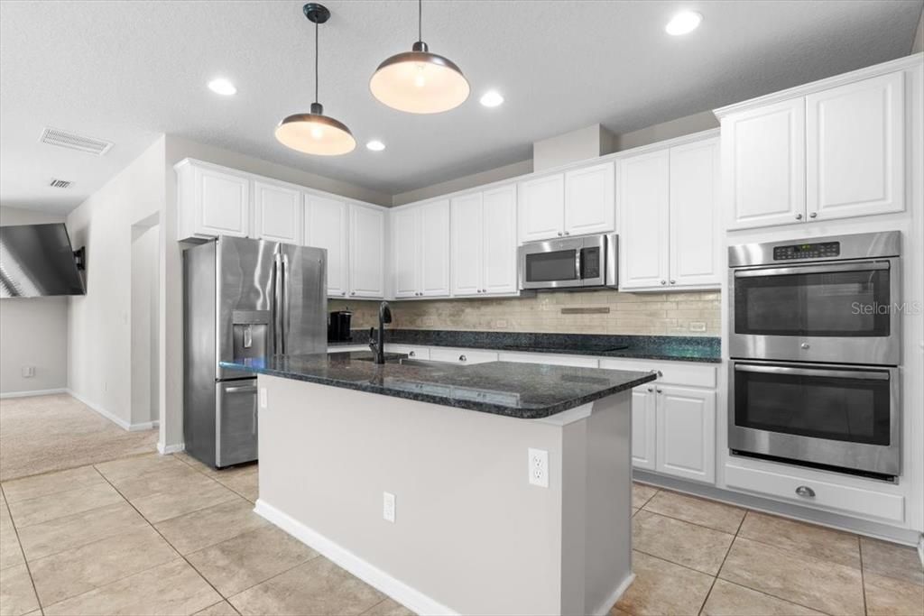 For Sale: $340,000 (3 beds, 2 baths, 2297 Square Feet)